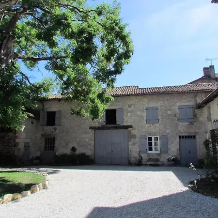 La Cour D'argent Bed and breakfast Champagne-Mouton